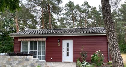 Ferienhaus 'Pirol' mit privater Terrasse, privatem Garten und WLAN