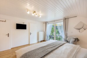 1 soverom, strykejern/-brett, wi-fi (inkludert) og sengetøy