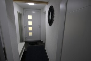 Interior - Apartment 'Ferienwohnung Am Bärenstein' with Balcony and Wi-Fi (Bärenstein)