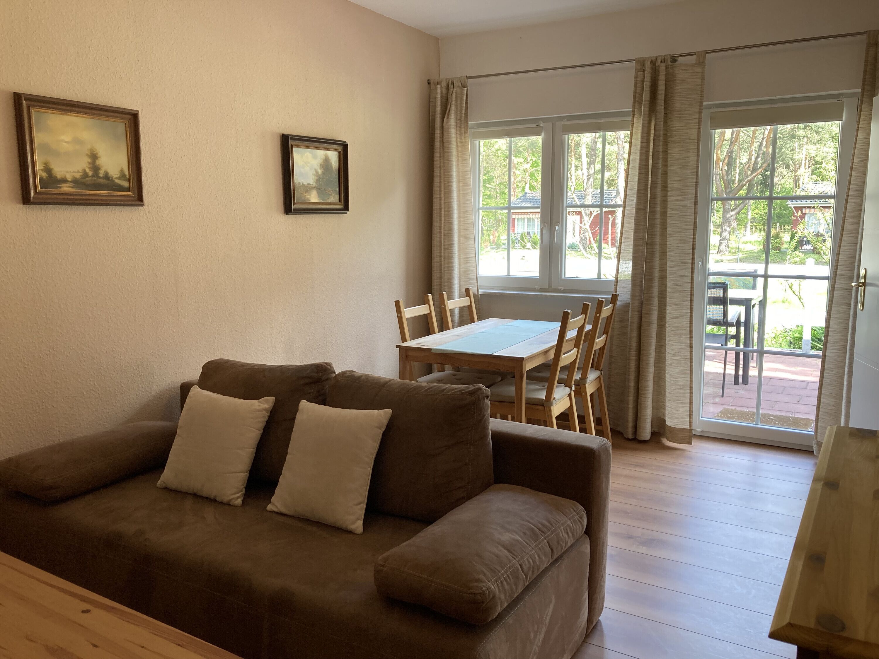 Fernseher, Tischtennisplatte