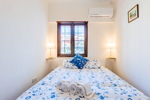 1 bedroom, iron/ironing board, WiFi, bed sheets - Riverside City Centre Deluxe (Porto)