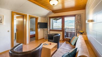 Fernseher, Tischtennisplatte