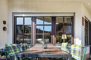 Dining - Apartment 'Fewo Zeus' with Private Terrace and Wi-Fi (Todtmoos)