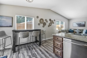 Family dining - Park Place (Colorado Springs)