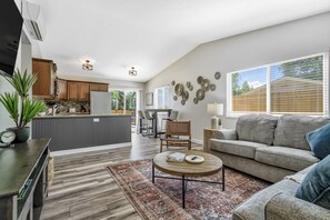 Living area - Park Place (Colorado Springs)