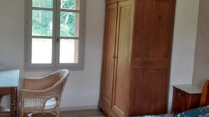1 Schlafzimmer, Schreibtisch, Bügeleisen/Bügelbrett, kostenloses WLAN