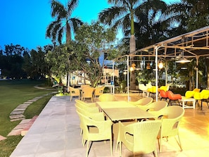 Restaurant - Green Leaf Cafe And Home Stay (Greater Noida)