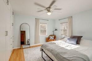 2 habitaciones, tabla de planchar con plancha y cuna de viaje 