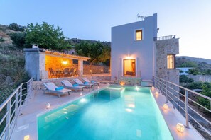 3 habitaciones y cunas gratuitas 