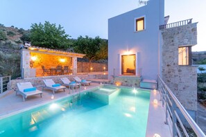 3 habitaciones y cunas gratuitas 