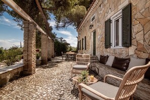 Villa | 1 bedroom, free cribs/infant beds - Pine Tree Villa With Pool (Zakynthos)