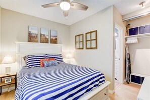 1 chambre, fer et planche à repasser, Wi-Fi, draps fournis