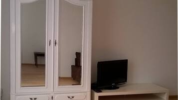 Apartment, 1 Bedroom, Smoking, Balcony | Room amenity