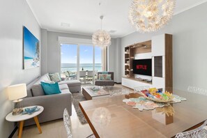 TV - Luxury Penthouse with Ocean Views at Le Vent 604 by Bocobay (Noord)