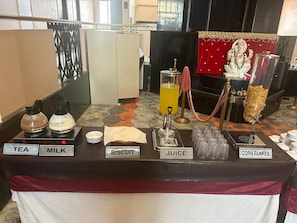 Free daily buffet breakfast  - Hotel Ashoka Paradise (Guntakal)