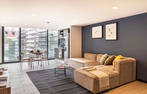 TV, offices - Casa Sócrates by Kukun (Ciudad de México)