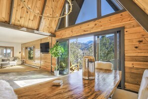 Interior - Mid-Hillside (Manitou Springs)