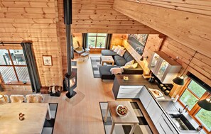 Smart TV, fireplace - Lovely home in Væggerløse with kitchen (Væggerløse)