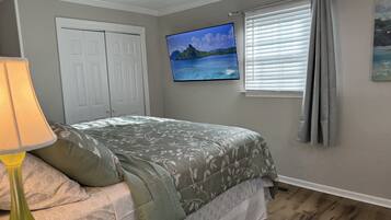 3 chambres, fer et planche à repasser, Wi-Fi, draps fournis