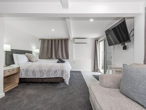 1 bedroom, free WiFi, bed sheets - Sutherland Sunrise - Kingscliff Studio (Tweed)