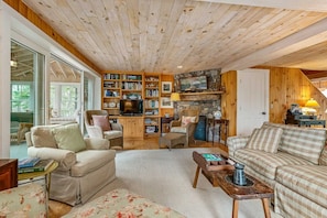 TV - Jordan Cottage by Sea Maine (Boothbay Harbor)