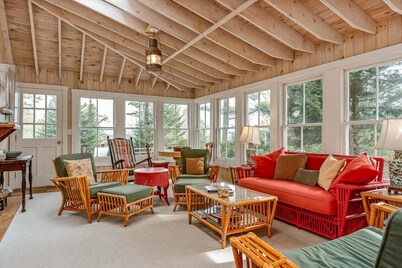 Jordan Cottage by Sea Maine