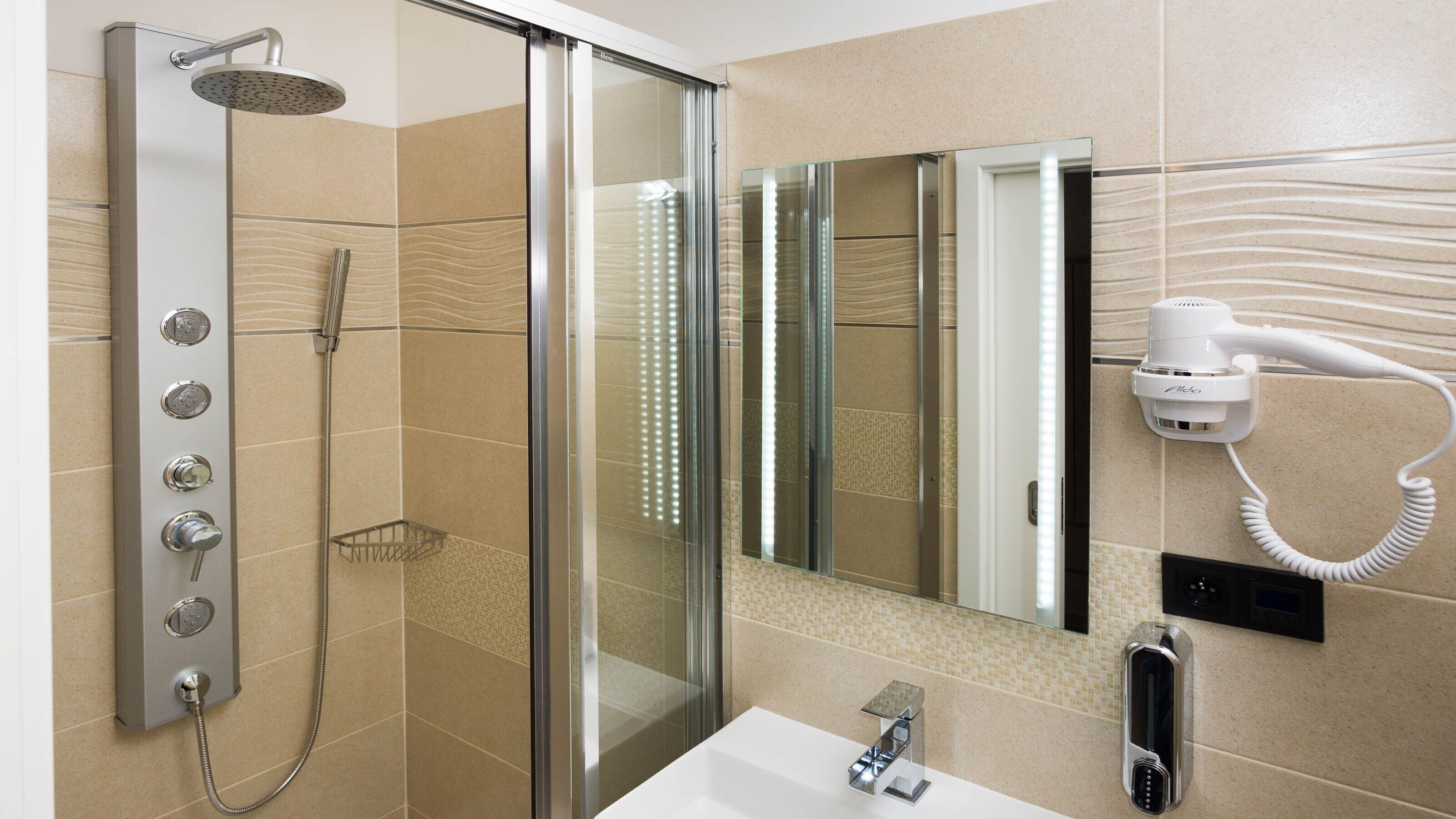 淋浴设施、拖鞋