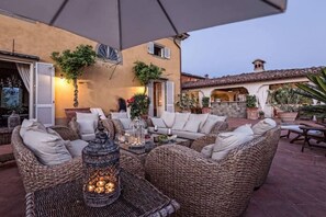Terrace/patio - Incredible views. Private, pool and large veranda. (Coreglia Anteminelli)
