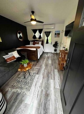 2 chambres, fer et planche à repasser, Wi-Fi, literie fournie