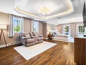 4 soverom, skrivebord, strykejern/-brett og wi-fi