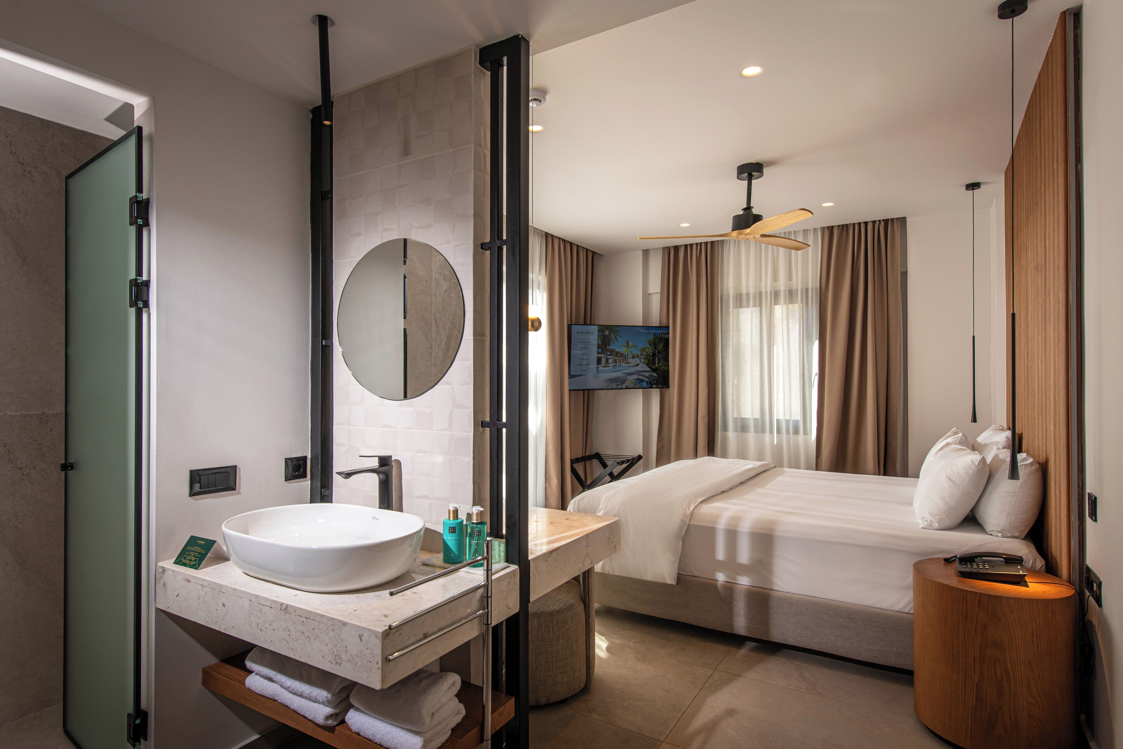 Shower, rainfall showerhead, eco-friendly toiletries, hair dryer