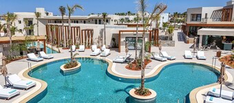 Noble Hotel Suites - Adults Only