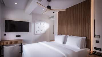 1 bedroom, Egyptian cotton sheets, premium bedding, minibar