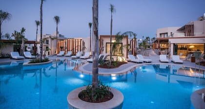 Noble Hotel Suites - Adults Only