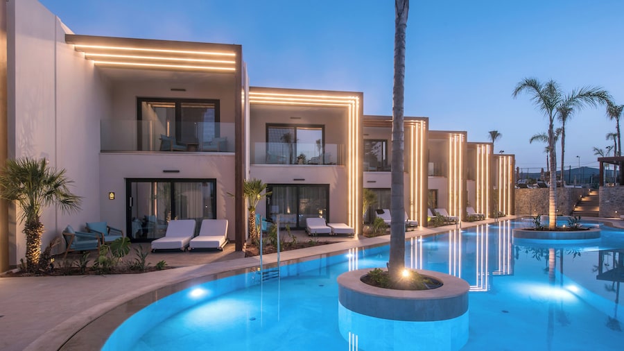 Noble Hotel Suites - Adults Only