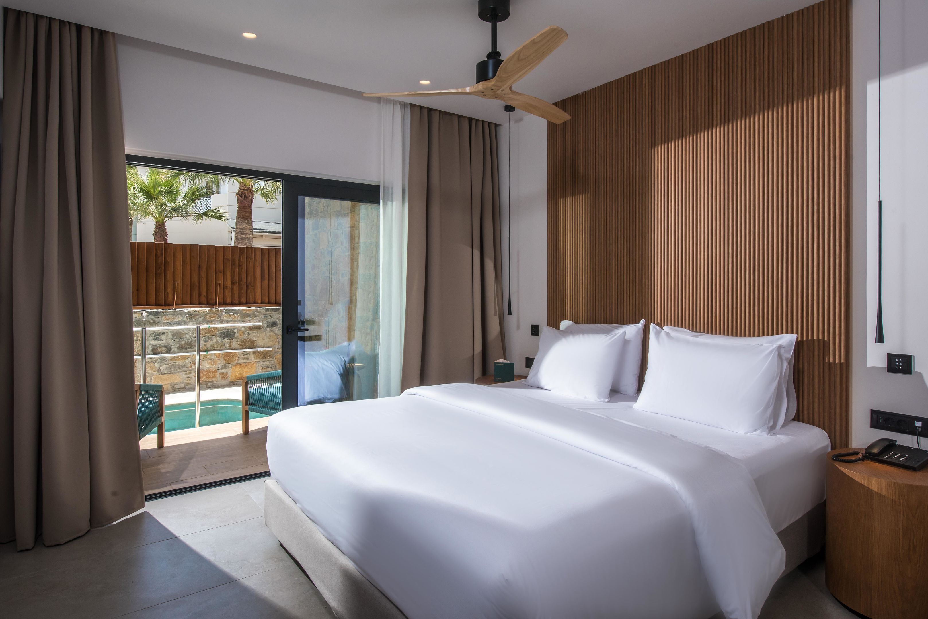 Egyptian cotton sheets, premium bedding, minibar, in-room safe