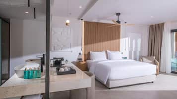 Egyptian cotton sheets, premium bedding, minibar, in-room safe