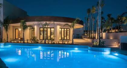 Noble Hotel Suites - Adults Only