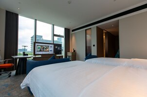 Chambre Double Confort, 1 chambre, non-fumeurs, vue ville | Rideaux occultants, fer et planche à repasser, Wi-Fi gratuit