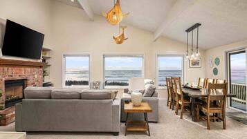 Smart-TV, Kamin, Tischfußball