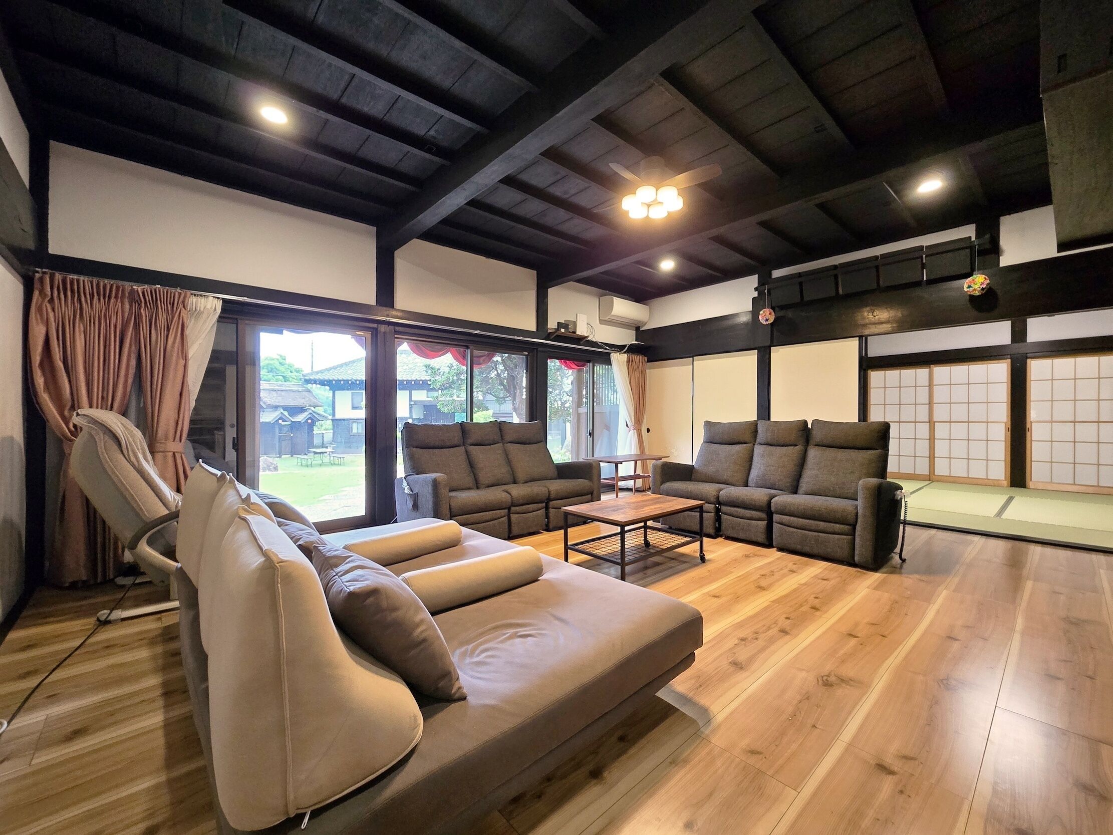 Deluxe House | In-room safe, blackout curtains, free WiFi, bed sheets