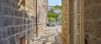 Villa Ghetaldi 1516 - Large 5-star renovated Renaissance Villa from Owner