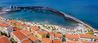 Sunset Bay Retreat Hotel 