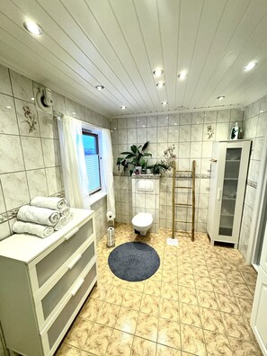 헤어드라이어, 목욕가운, 슬리퍼, 타월