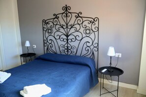 1 dormitorio, tabla de planchar con plancha, cuna de viaje y wifi gratis