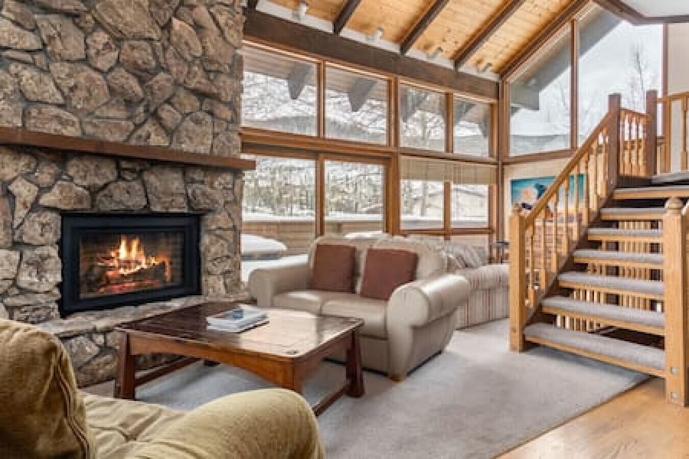 Large Rustic West Vail Home - Minutes to Slopes!
