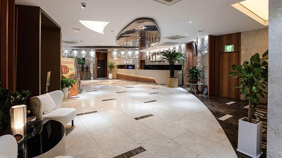 Incheon Airport Hotel The One