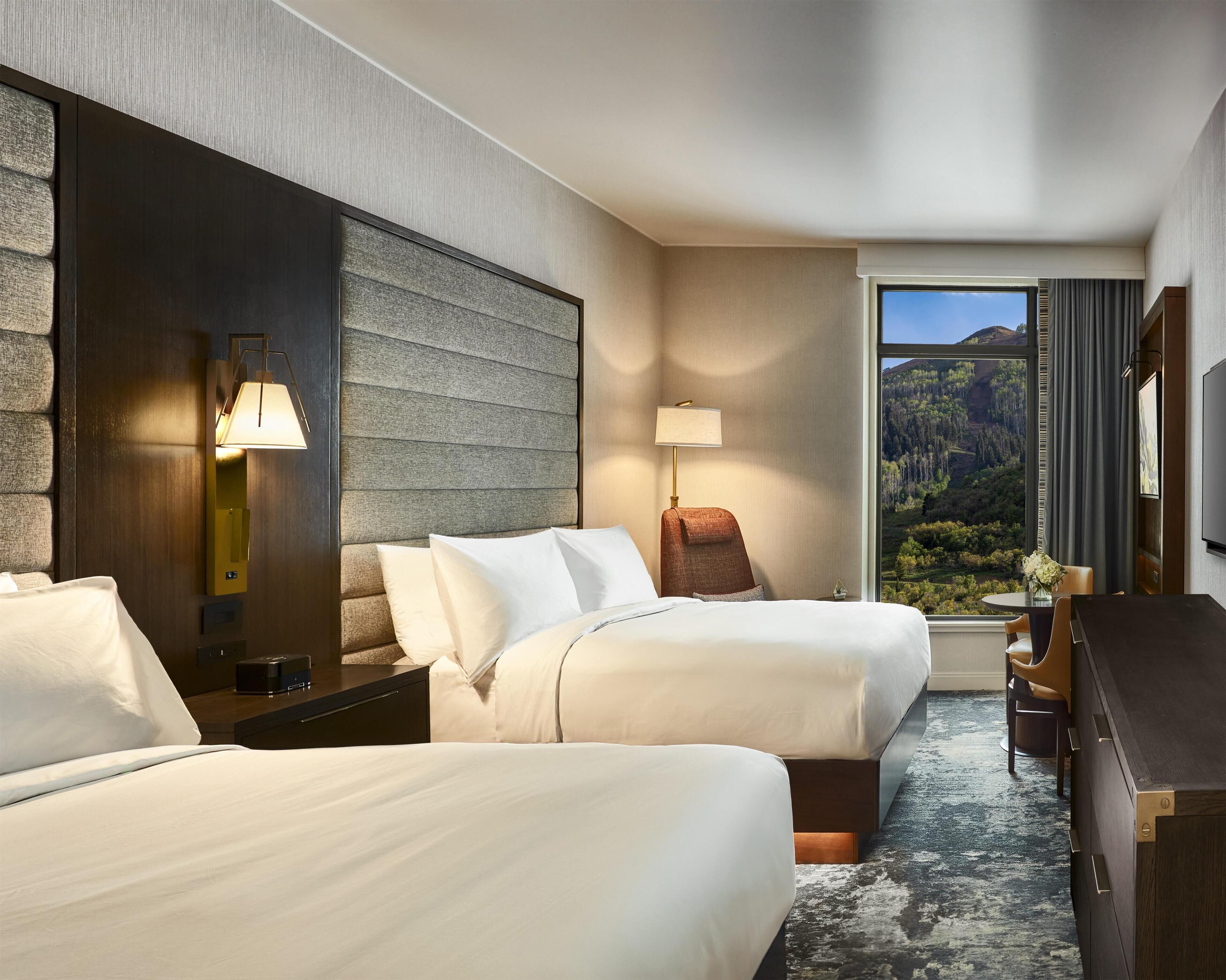 Quarto, 2 camas de casal (Courtyard View) | Vista do quarto