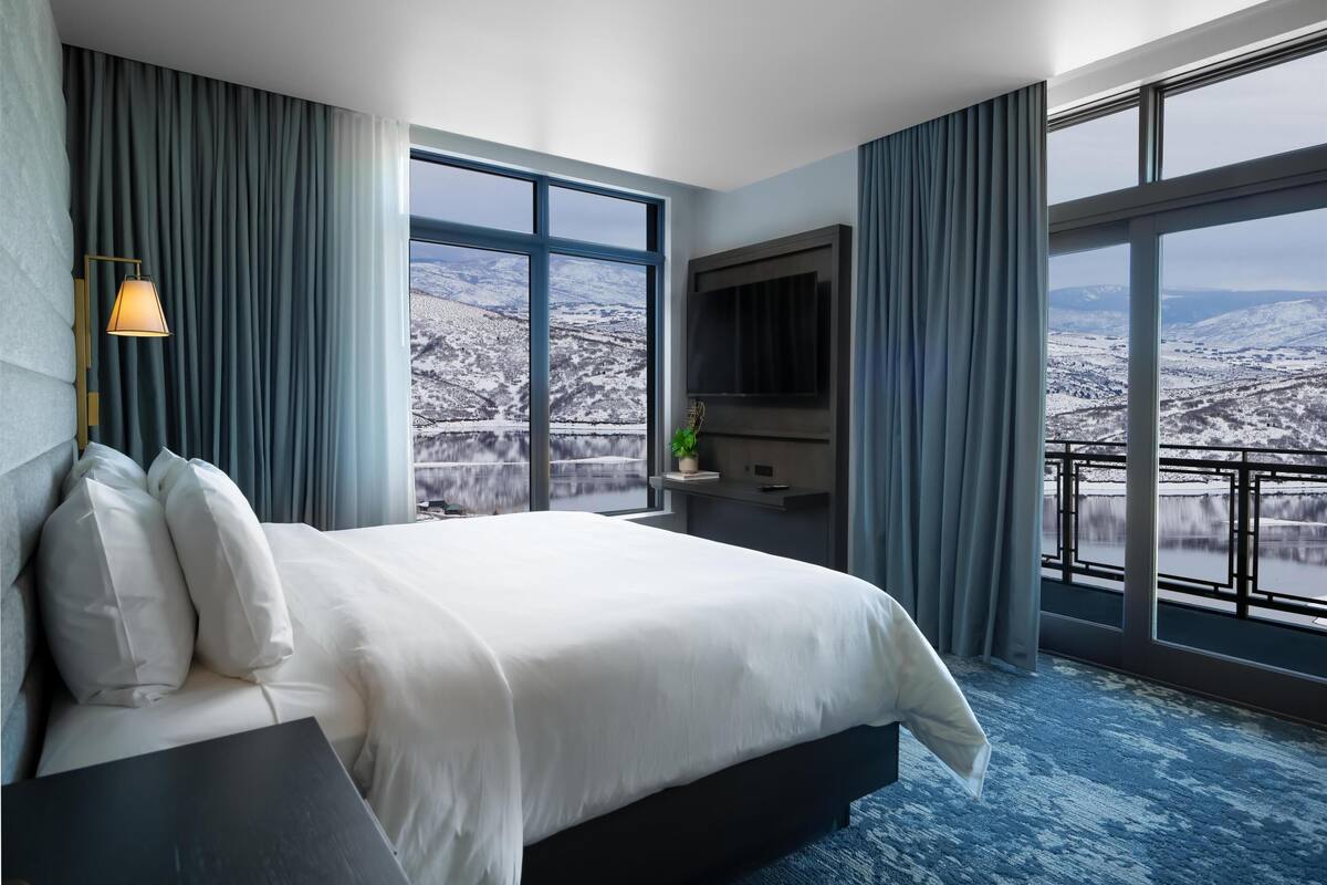 Suite (Deer Valley) | Allergitestet sengetøy, safe på rommet og skrivebord