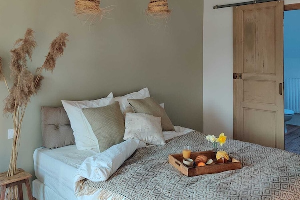 Comfort Double Room | Individually decorated, free WiFi, bed sheets